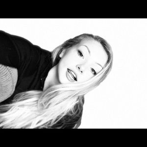 Meet your Posher, April